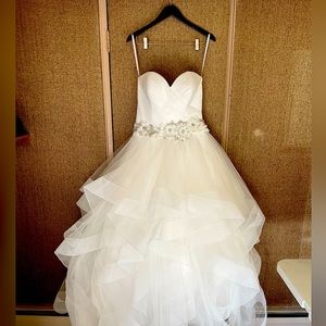 ALLURE wedding dress
